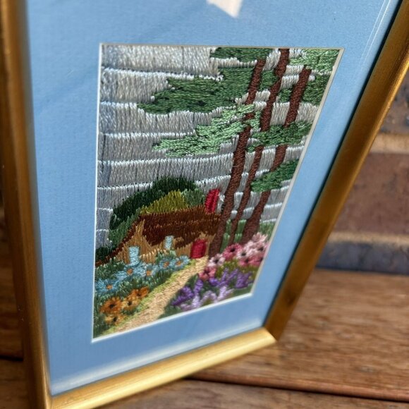 Vintage Silk Long stitch Needlepoint Framed Artwork Measurements In Photos - Picture 3 of 12